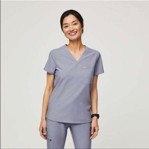 FIGS Vapor Blue Small Scrub Set